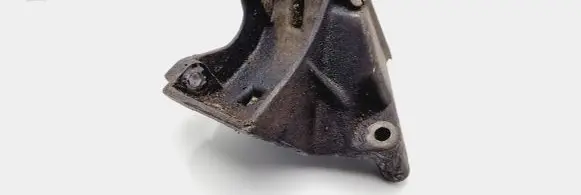 Renault Laguna I Power steering pump mounting bracket 7700867747