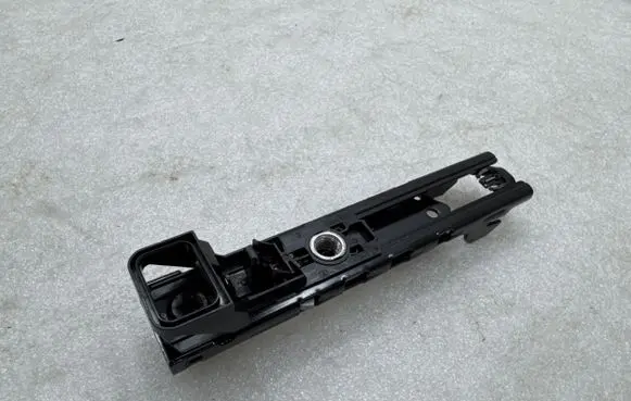 Tesla Model Y Seat belt height adjuster 1068130C1B CZ723008300LXT