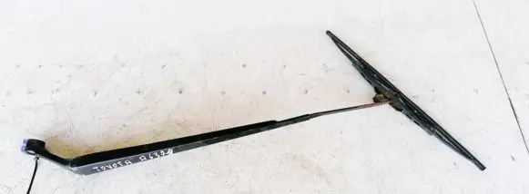Toyota Corolla Verso E121 Front wiper blade arm 6523