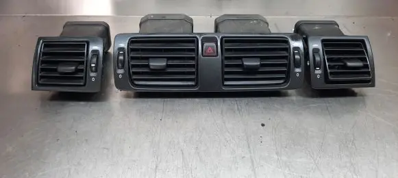 Volvo V50 Dashboard side air vent grill/cover trim