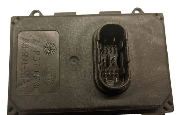 Audi Q3 8U Headlight ballast module Xenon 8U0941329 7086160199 01011440AE