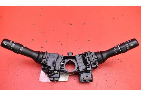 Toyota Prius (XW30) Other switches/knobs/shifts 17F534