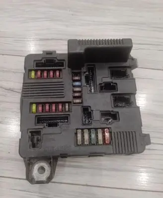 Renault Megane II Other control units/modules 8200306033A