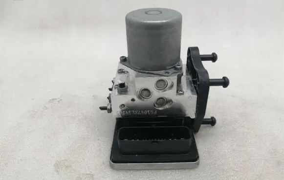 Mercedes-Benz EQC ABS Pump A2939000101