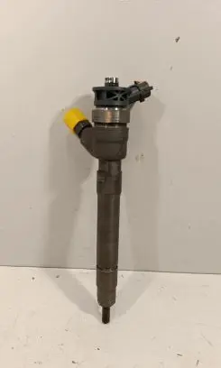 Nissan X-Trail T32 Fuel injector 0445110546