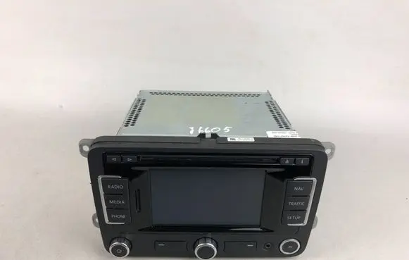 Volkswagen Tiguan Radio/CD/DVD/GPS head unit 3C8035279M