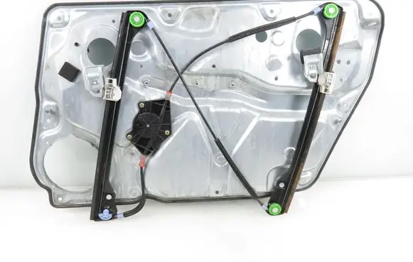 Volkswagen PASSAT B5.5 Front door window regulator with motor 