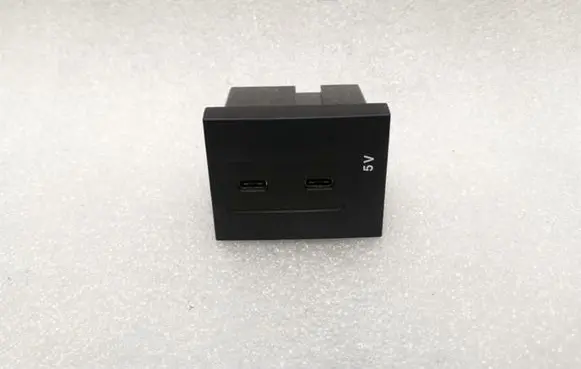 Mercedes-Benz A W177 AMG USB socket connector A2478200301