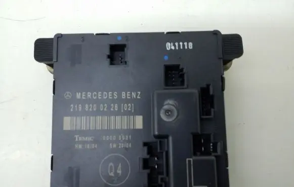 Mercedes-Benz CLS C219 Door control unit/module A2198200226