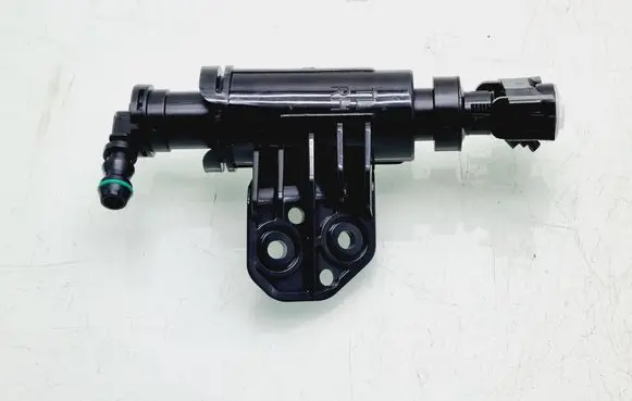 Hyundai Tucson TL Headlight washer spray nozzle 98672D7000