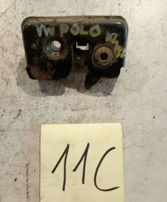 Volkswagen Polo Tailgate lock latch 6N0827505A