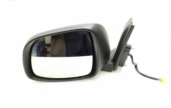 Suzuki SX4 Front door electric wing mirror 8470279J70