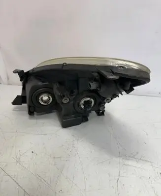 Toyota Corolla Verso AR10 Headlight/headlamp 3124