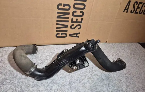 Audi A4 S4 B8 8K Intercooler hose/pipe 8K0145673L