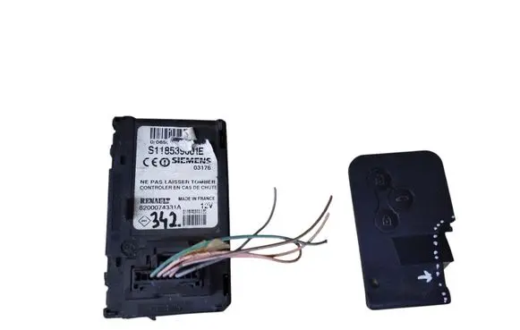 Renault Megane II Ignition lock 8200074331A