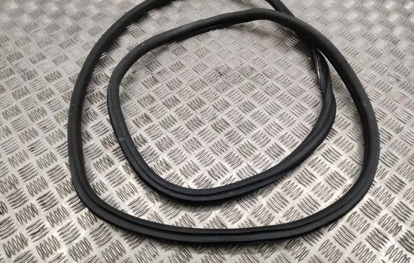 Mercedes-Benz Vito Viano W447 Sliding door rubber seal A4477210400