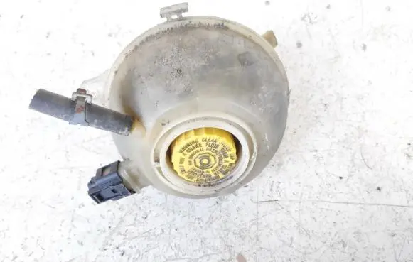 Volkswagen Polo Brake fluid reservoir 6Q0121407