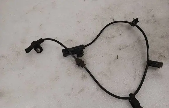 Chevrolet Volt I ABS rear brake sensor 13346945