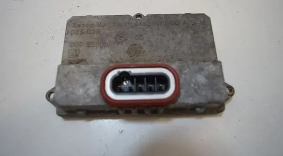 Audi A4 S4 B7 8E 8H Headlight ballast module Xenon 5DV008290