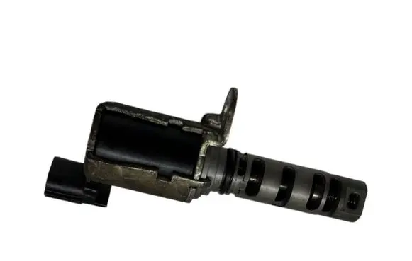 Toyota RAV 4 (XA30) Camshaft vanos timing valve 1533028020 A06K2011131