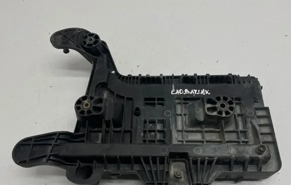 Volkswagen Caddy Battery tray 1K0915333