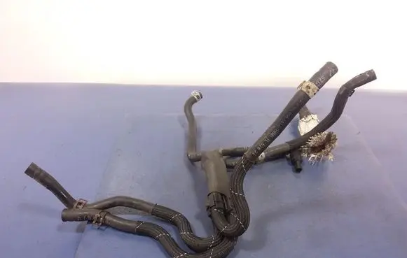 Audi A7 S7 4G Fuel line pipe 