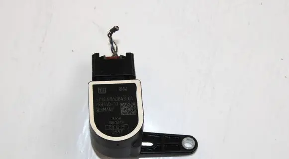 BMW 5 F10 F11 Headlight/headlamp level sensor 6860843