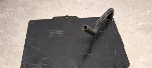 Jeep Renegade Battery box tray 518966510
