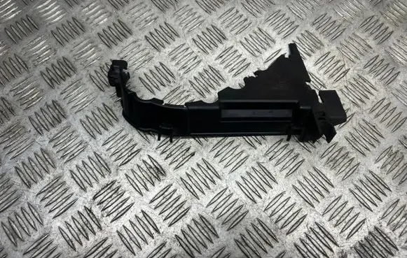 Audi A8 S8 D3 4E Timing belt guard (cover) 057109133J