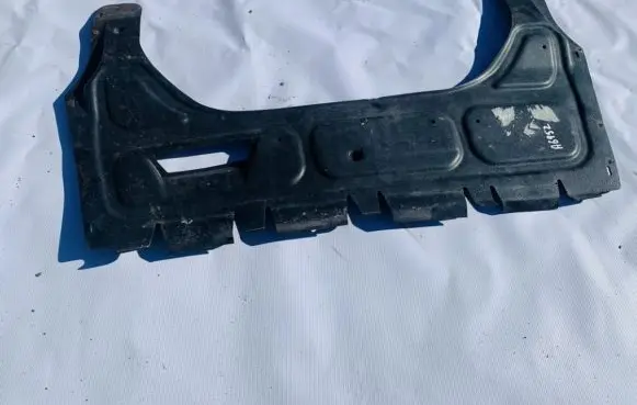 Engine splash shield/under tray