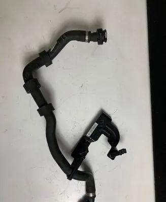 Ford Kuga II Engine coolant pipe/hose FV4118K579BE