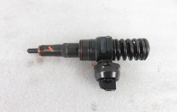 Audi A3 S3 8L Fuel injector 0414720213 038130073AQ