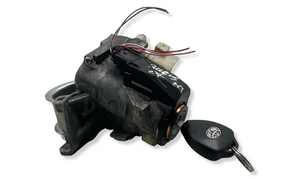 Toyota Auris 150 Ignition lock N0502638