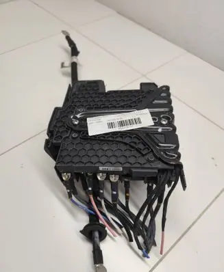 Peugeot 3008 II Fuse module 9822465180