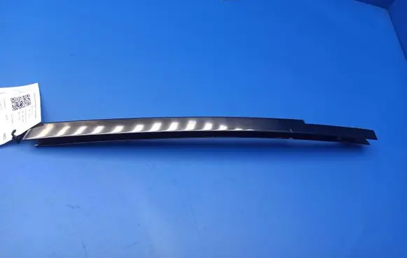 Mercedes-Benz E W211 Rear door windshield rail 