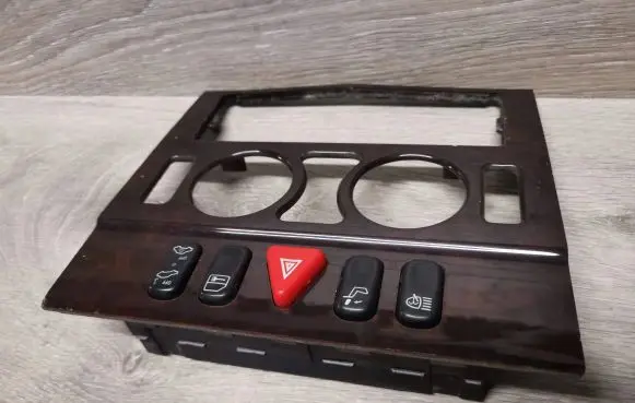 Mercedes-Benz E W210 Climate control/heater control trim 21068303081 2100210071