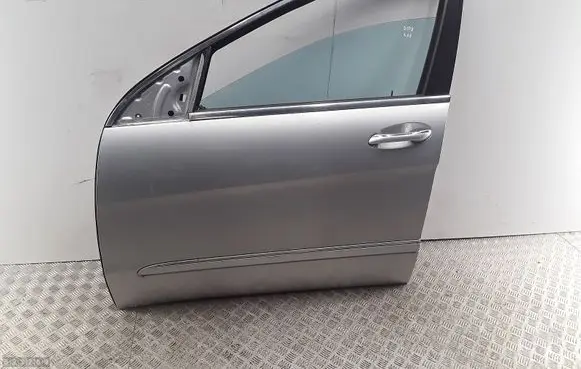 Mercedes-Benz R W251 Front door 