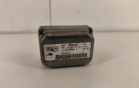 Volvo V50 ESP acceleration yaw rate sensor 3M5T14B296AB W576C06F9J 10098501044