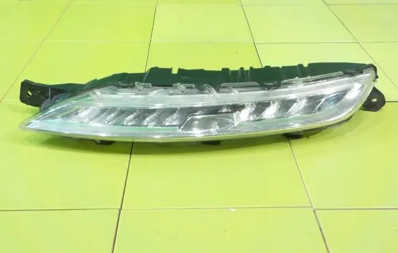 Citroen C4 II Picasso LED Daytime headlight 9676036580 DRL