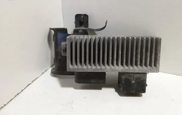 Nissan X-Trail T32 Glow plug pre-heat relay 271206395R