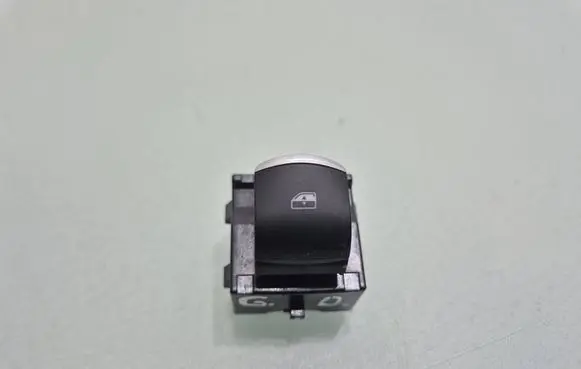 Alfa Romeo Stelvio Electric window control switch 01561075620