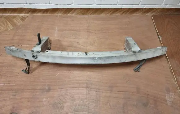 Mercedes-Benz E A207 Front bumper cross member A2046205834 A2076200295 A2076200195