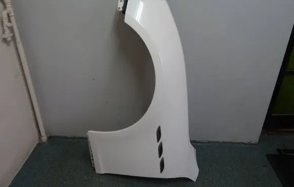 Maserati Ghibli Fender