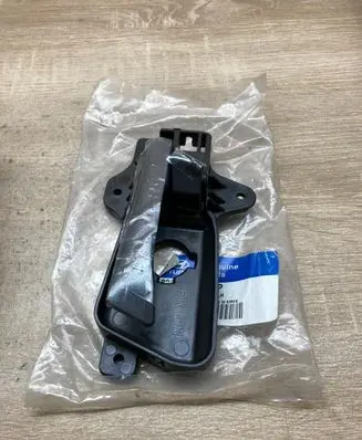 Hyundai i30 Front door interior handle 82613FD000 826102L000XP