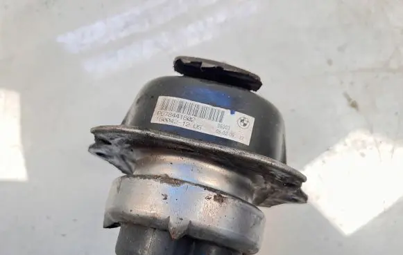 BMW X5 E70 Engine mount bracket 678441602