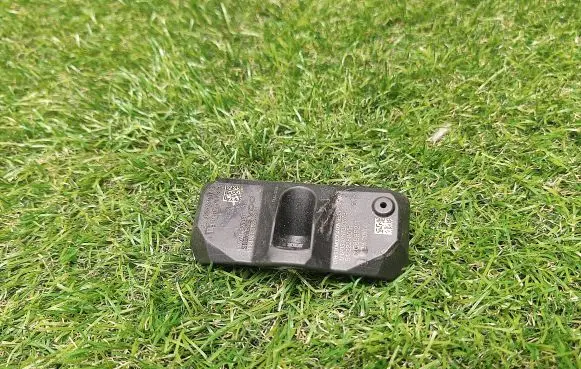 Mercedes-Benz E W212 Tire pressure sensor A0045425718