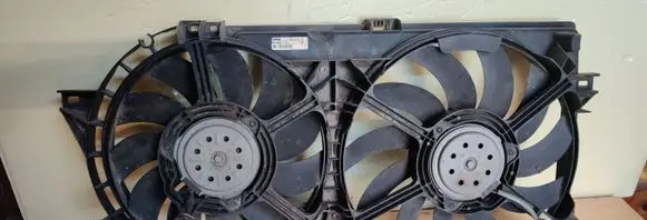 Chrysler Voyager Radiator cooling fan shroud 874734G