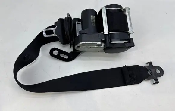 BMW 5 F10 F11 Front seatbelt 623743000
