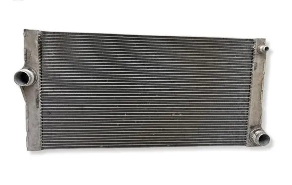BMW 5 F10 F11 Coolant radiator 8509176 X0008001