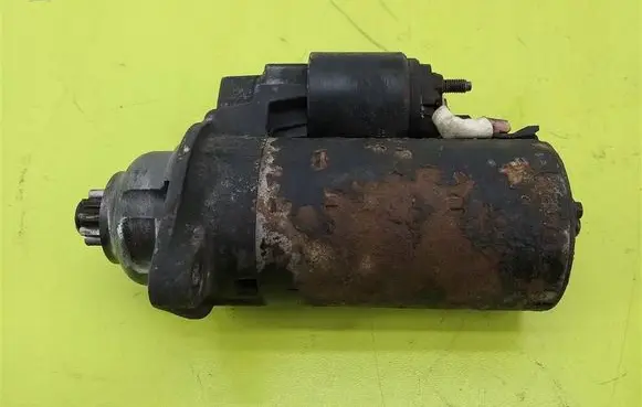 Volkswagen Golf IV Starter motor
